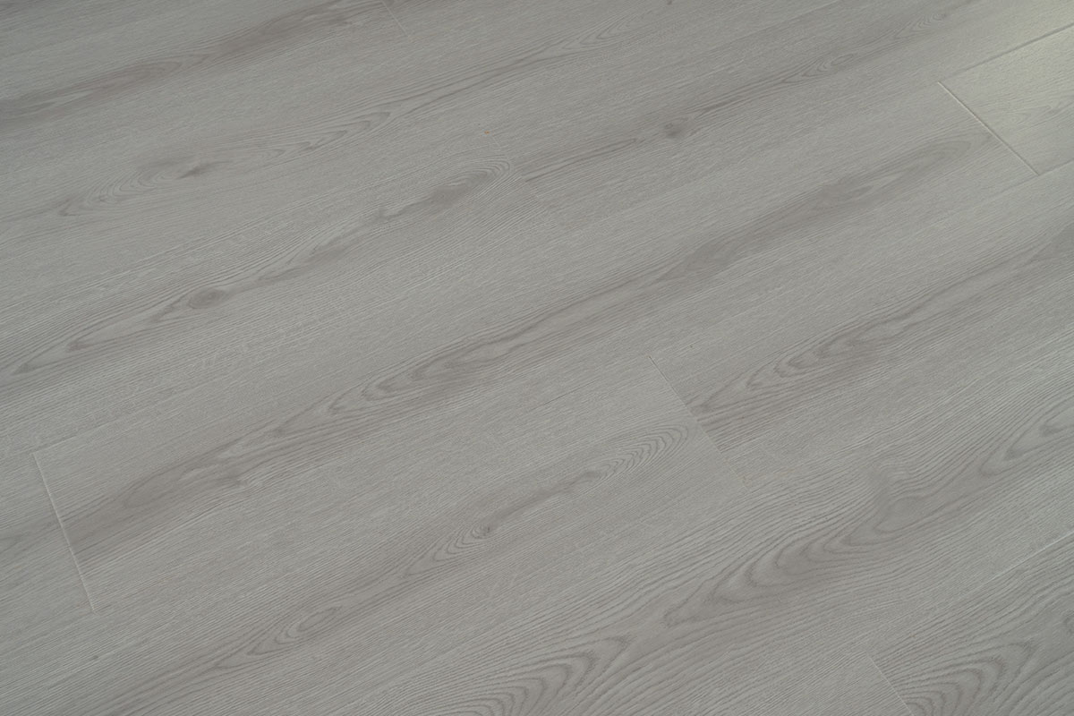 10mm Gray Oak Laminate Flooring.jpg 10mm Gray Oak Laminate Flooring.jpg
