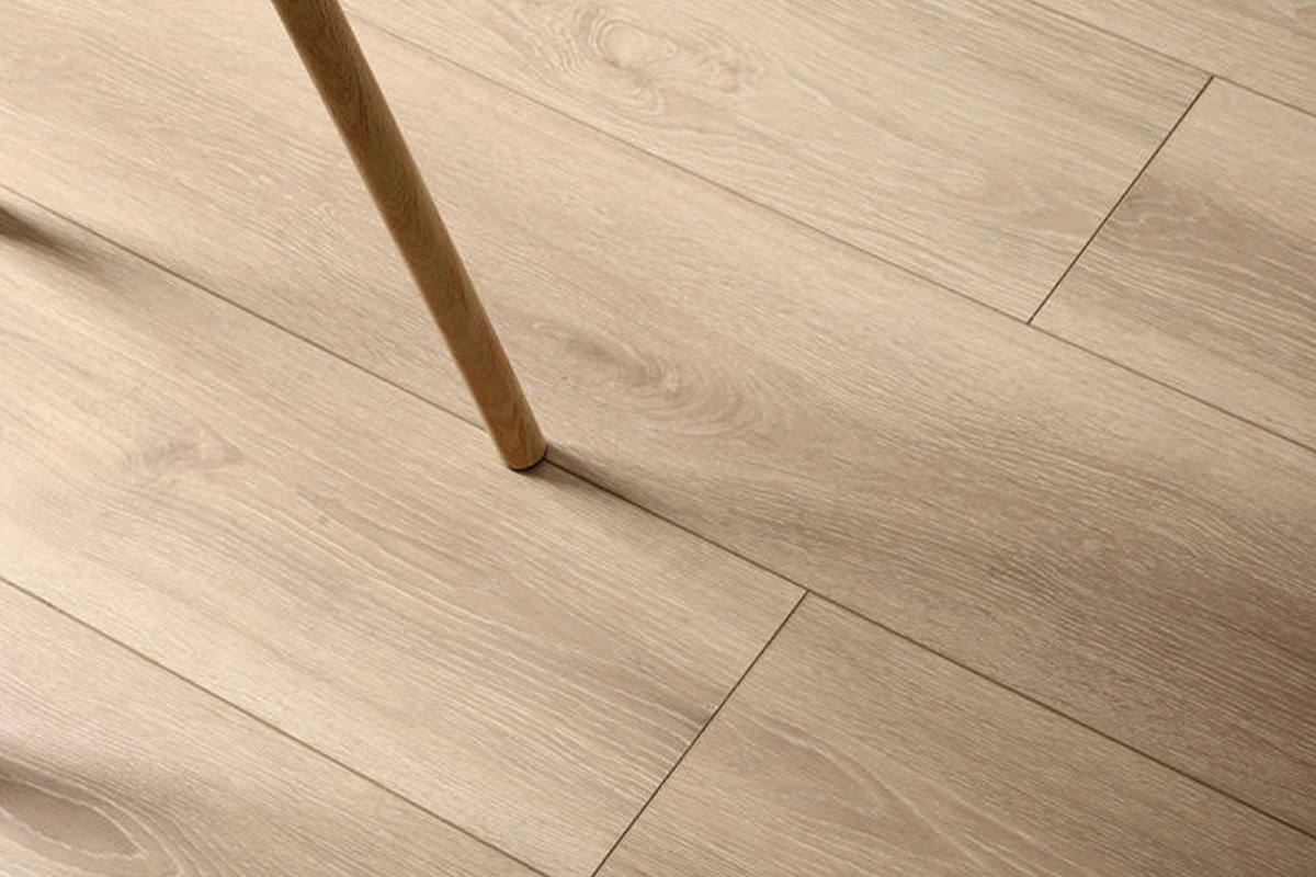 HDF Easy To Installation OEM Laminate Flooring.jpg HDF Easy To Installation OEM Laminate Flooring.jpg