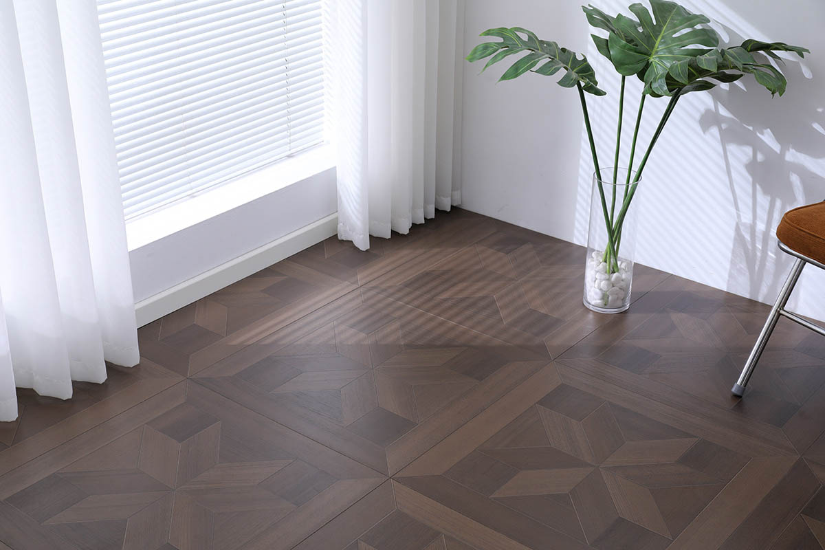 8mm Click Antique Oak Parquet Flooring.jpg 8mm Click Antique Oak Parquet Flooring.jpg