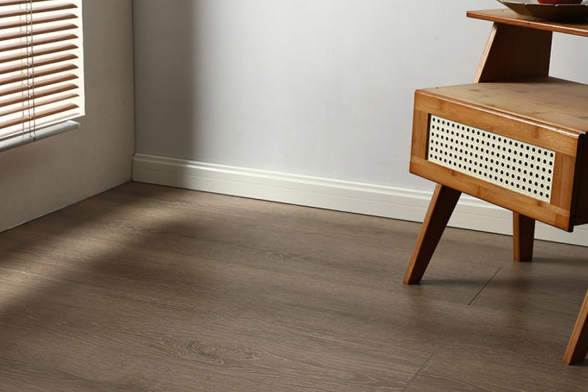 12mm Wear-resistant And Waterproof Laminate Flooring.jpg 12mm Wear-resistant And Waterproof Laminate Flooring.jpg