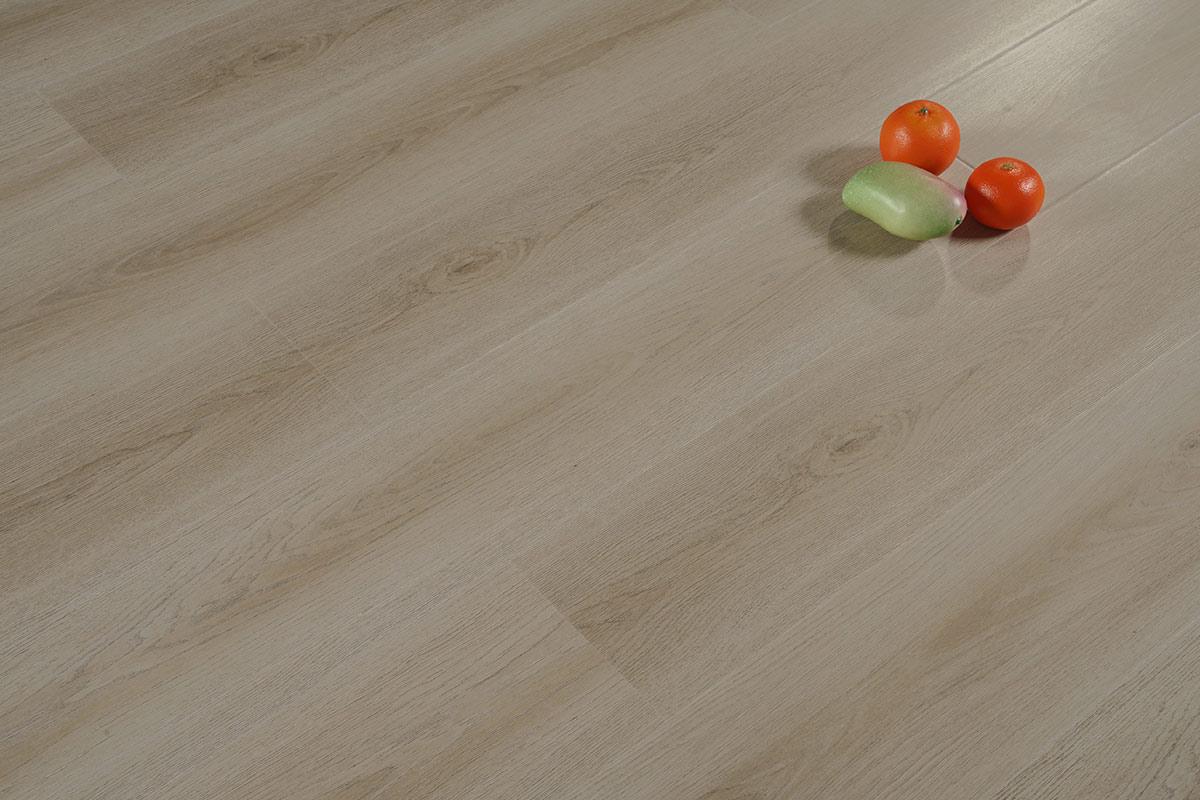 8mm Oak Laminate Flooring AC5.jpg 8mm Oak Laminate Flooring AC5.jpg