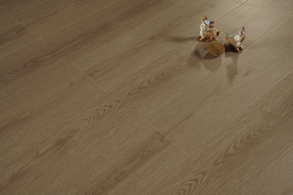 Дубовый ламинат HDF 10 мм.jpg