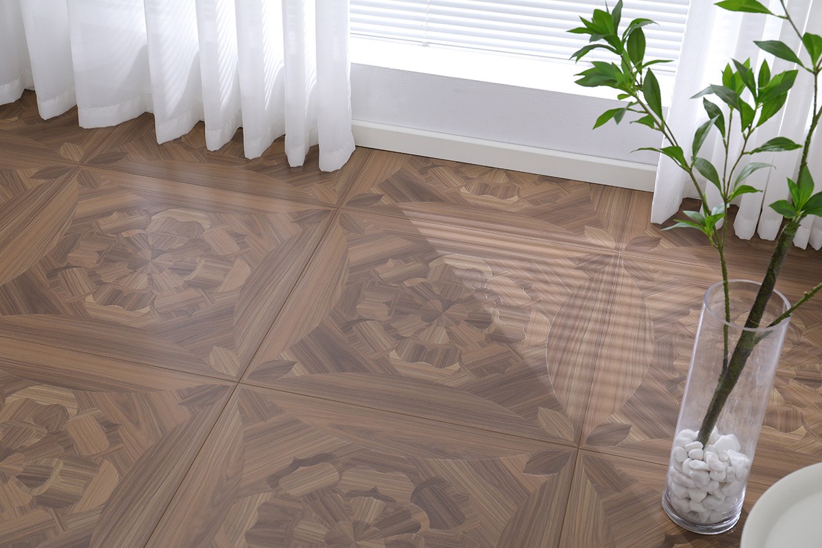 Bester 8 mm dicker, wasserfester Eichenparkettboden.jpg