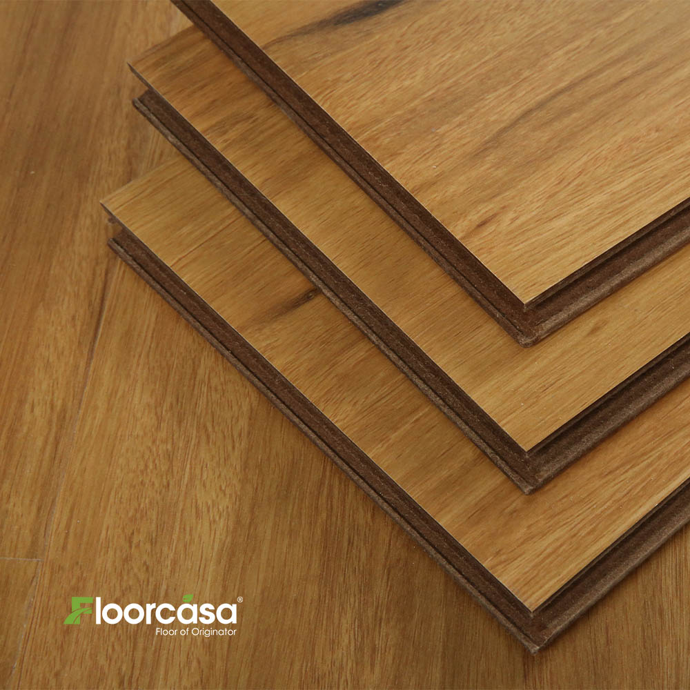 Interlocking Laminate Flooring.jpg Interlocking Laminate Flooring.jpg